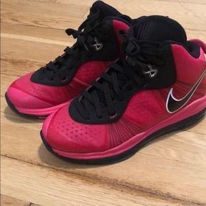 Nike Lebron 8 V2
